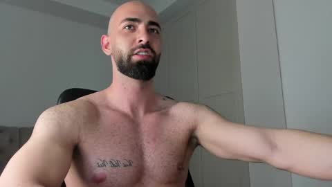Snapshot of michaelevansx chatting on 15, 4, 2026 MichaelEvansx online show from 15, 4, 2026