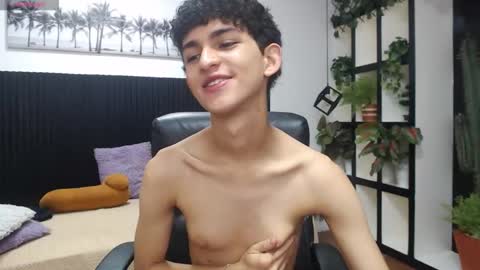 Snapshot of michaelkoiv chatting on 21, 12, 2025 michaelkoiv online show from 21, 12, 2025