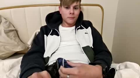 michaeltwinkboy online show from 29, 3, 2026