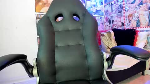 michel_lopez18 online show from 5, 3, 2025