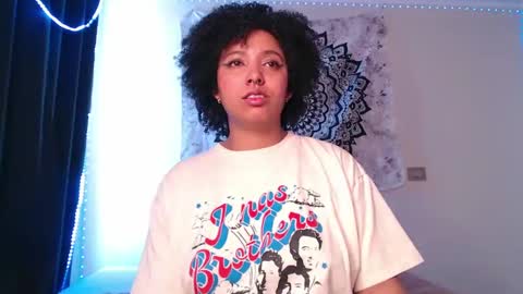 Snapshot of michell_bling chatting on 16, 12, 2024 Michi online show from 16, 12, 2024