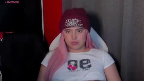 michell_petty01 online show from 30, 1, 2025