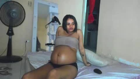 Snapshot of michell_smiths chatting on 14, 5, 2026 michell_smiths online show from 14, 5, 2026