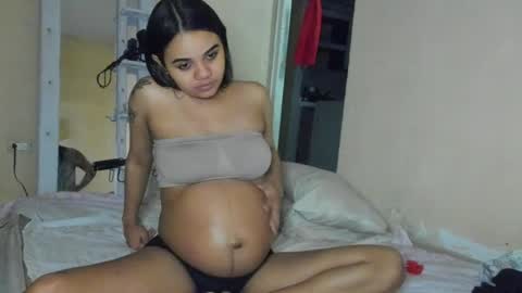 Snapshot of michell_smiths chatting on 17, 5, 2026 michell_smiths online show from 17, 5, 2026