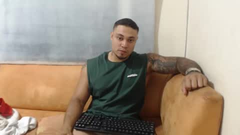 michelle_allen0104 online show from 1, 2, 2025