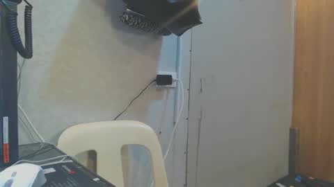 Snapshot of michelle_ux chatting on 13, 11, 2025 michelle_ux online show from 13, 11, 2025