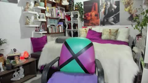 michelle apihel online show from 28, 3, 2026