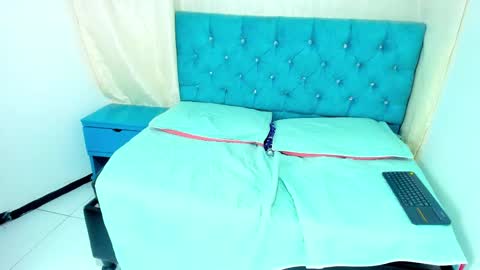 Snapshot of michellecutte chatting on 6, 3, 2025 michellecutte online show from 6, 3, 2025