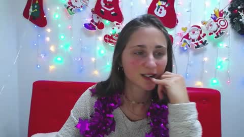 Snapshot of michellee11 chatting on 27, 12, 2024 Michel online show from 27, 12, 2024