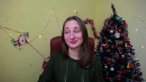 Snapshot of michellee11 chatting on 4, 1, 2025 Michel online show from 4, 1, 2025