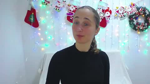 Snapshot of michellee11 chatting on 13, 1, 2025 Michel online show from 13, 1, 2025