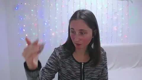 Snapshot of michellee11 chatting on 17, 1, 2025 Michel online show from 17, 1, 2025