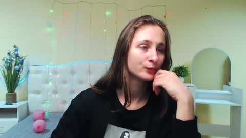 Snapshot of michellee11 chatting on 28, 1, 2025 Michel online show from 28, 1, 2025