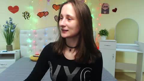 Snapshot of michellee11 chatting on 6, 3, 2025 Michel online show from 6, 3, 2025