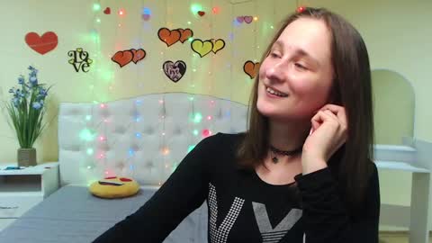 Snapshot of michellee11 chatting on 6, 3, 2025 Michel online show from 6, 3, 2025