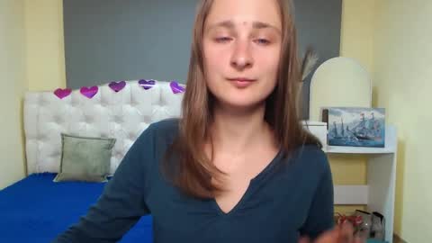 Snapshot of michellee11 chatting on 7, 10, 2025 Michel online show from 7, 10, 2025