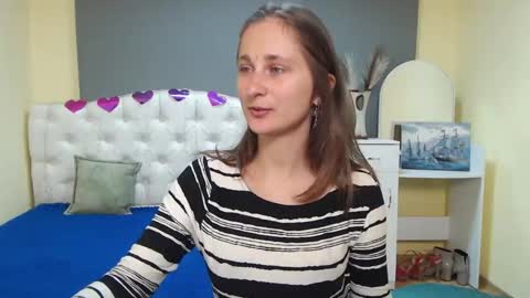 Snapshot of michellee11 chatting on 9, 10, 2025 Michel online show from 9, 10, 2025