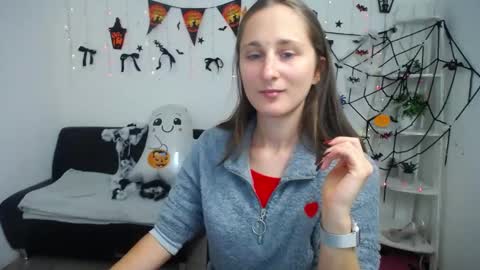 Snapshot of michellee11 chatting on 16, 10, 2025 Michel online show from 16, 10, 2025