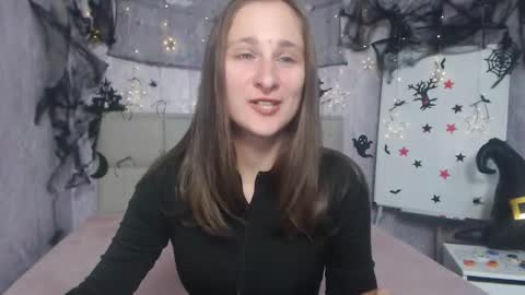 Snapshot of michellee11 chatting on 17, 10, 2025 Michel online show from 17, 10, 2025