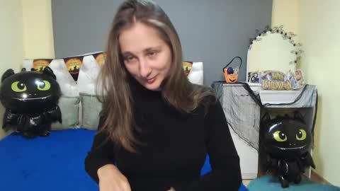 Snapshot of michellee11 chatting on 20, 10, 2025 Michel online show from 20, 10, 2025