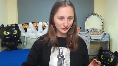 Snapshot of michellee11 chatting on 28, 10, 2025 Michel online show from 28, 10, 2025