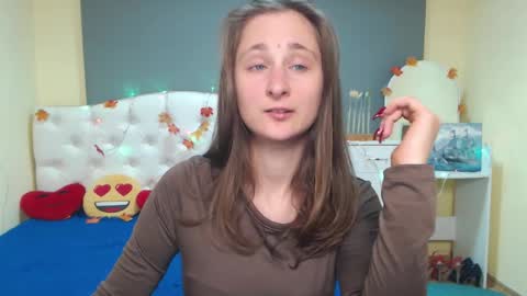 Snapshot of michellee11 chatting on 18, 11, 2025 Michel online show from 18, 11, 2025