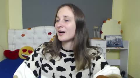 Snapshot of michellee11 chatting on 2, 12, 2025 Michel online show from 2, 12, 2025