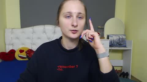 Snapshot of michellee11 chatting on 3, 12, 2025 Michel online show from 3, 12, 2025