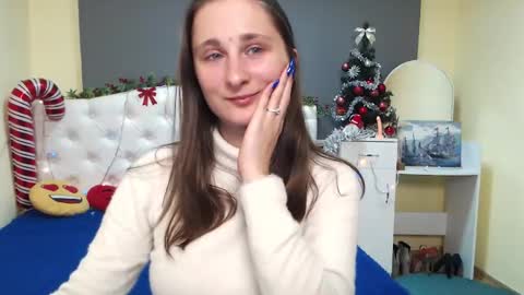 Snapshot of michellee11 chatting on 17, 12, 2025 Michel online show from 17, 12, 2025