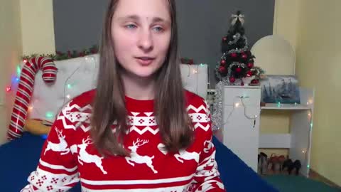 Snapshot of michellee11 chatting on 22, 12, 2025 Michel online show from 22, 12, 2025