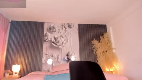 michellepreston_ online show from 19, 4, 2026