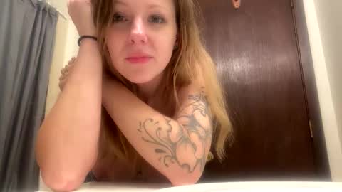 Snapshot of michiheartaaron503780 chatting on 4, 11, 2025 michiheartaaron503780 online show from 4, 11, 2025