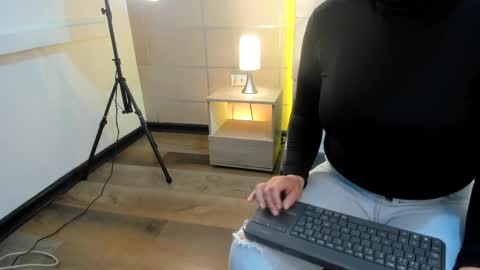 Snapshot of michonne_09 chatting on 10, 5, 2026 michonne_09 online show from 10, 5, 2026