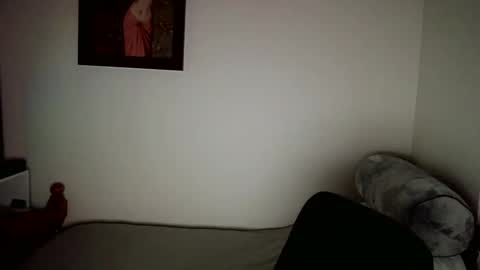 Snapshot of micic3 chatting on 8, 5, 2026 micic3 online show from 8, 5, 2026