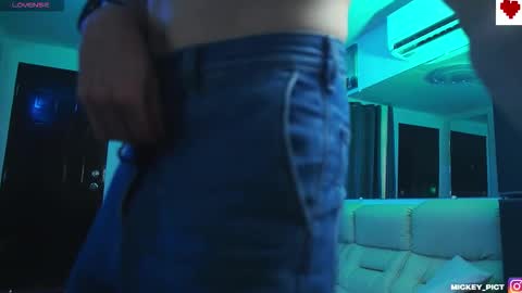 Mickey online show from 30, 10, 2025