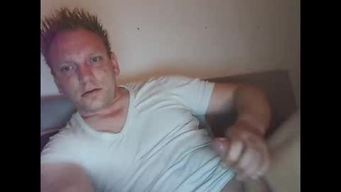 mickkxl online show from 13, 4, 2026