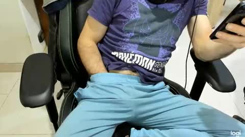 microfama00 online show from 12, 2, 2026