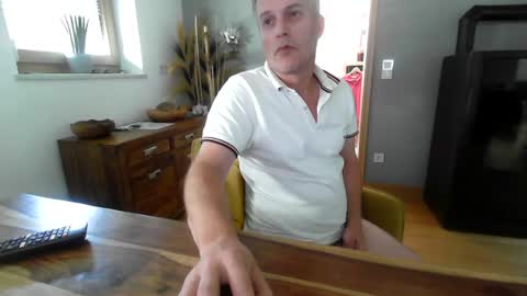 Snapshot of microsbody chatting on 26, 6, 2026 microsbody online show from 26, 6, 2026