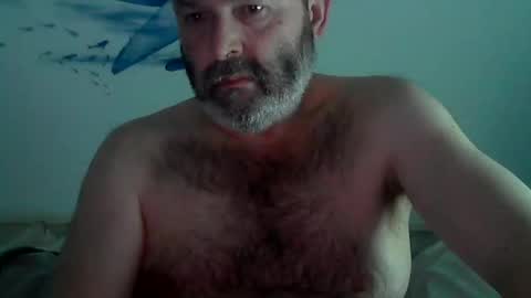 Snapshot of midhir chatting on 17, 1, 2025 kike online show from 17, 1, 2025