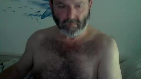 Snapshot of midhir chatting on 20, 1, 2025 kike online show from 20, 1, 2025