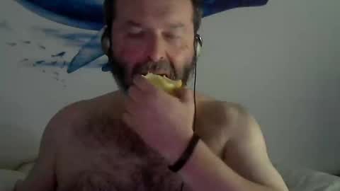 Snapshot of midhir chatting on 22, 1, 2025 kike online show from 22, 1, 2025