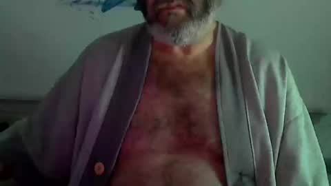 Snapshot of midhir chatting on 25, 1, 2025 kike online show from 25, 1, 2025