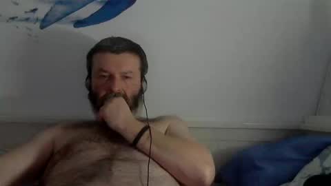 Snapshot of midhir chatting on 31, 1, 2025 kike online show from 31, 1, 2025