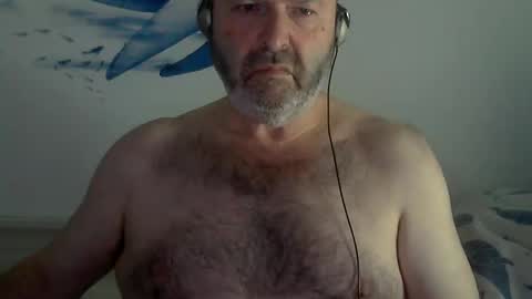 Snapshot of midhir chatting on 2, 2, 2025 kike online show from 2, 2, 2025