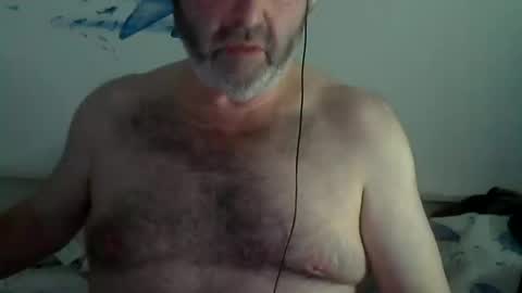 Snapshot of midhir chatting on 5, 2, 2025 kike online show from 5, 2, 2025