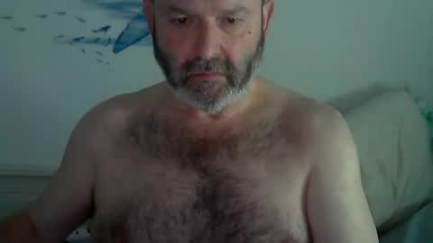 Snapshot of midhir chatting on 13, 2, 2025 kike online show from 13, 2, 2025