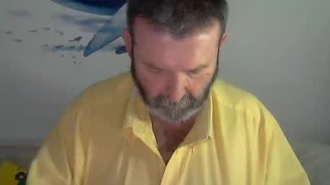 Snapshot of midhir chatting on 28, 2, 2025 kike online show from 28, 2, 2025