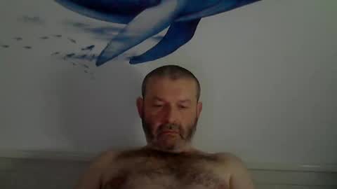 Snapshot of midhir chatting on 10, 3, 2025 kike online show from 10, 3, 2025