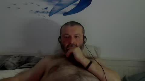 Snapshot of midhir chatting on 11, 3, 2025 kike online show from 11, 3, 2025