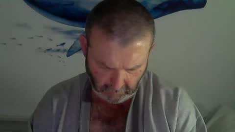 Snapshot of midhir chatting on 12, 3, 2025 kike online show from 12, 3, 2025